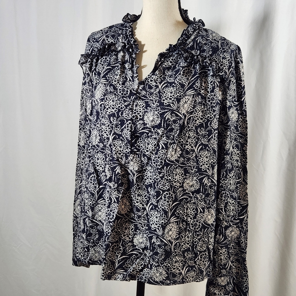 Hinge Floral Blue and White Women's Top Size XL